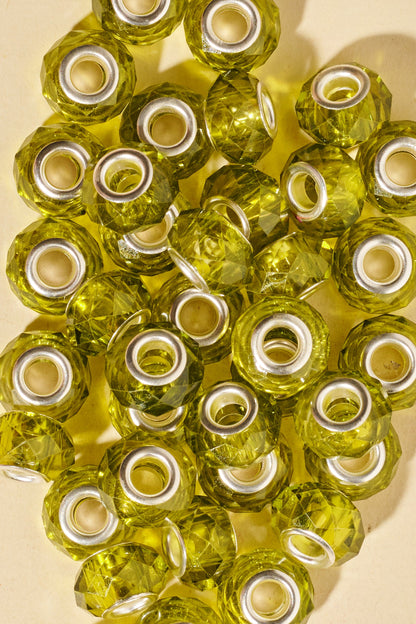 קישוטי ראסטות - חרוזים לראסטות  מפלסטיק שקוף בצבע ירוק זית - shufizoo